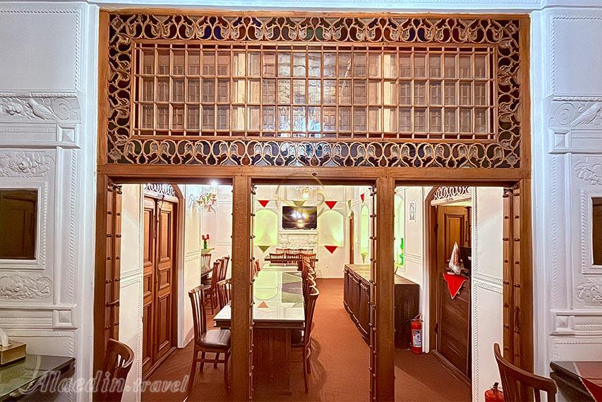 هتل عمارت بهروزی قزوین | علاالدین تراول