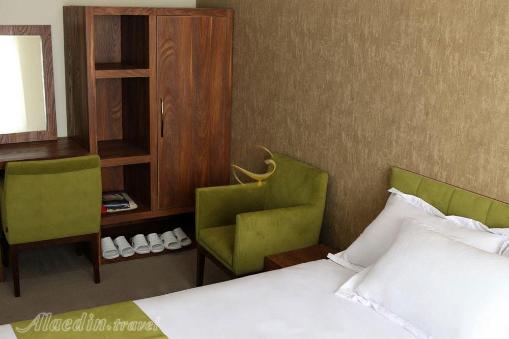 اتاق دبل هتل مینو قزوین | علاءالدین تراول