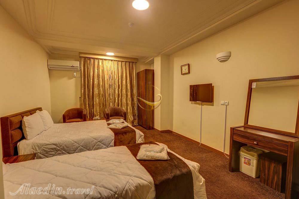 اتاق سه نفره هتل 3 ستاره الوند قشم | علاءالدین تراول