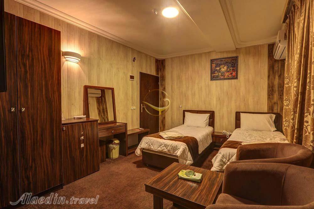 اتاق تویین هتل 3 ستاره الوند قشم | علاءالدین تراول