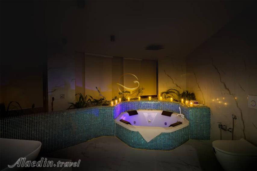 هتل آراکتا قشم | علاءالدین تراول