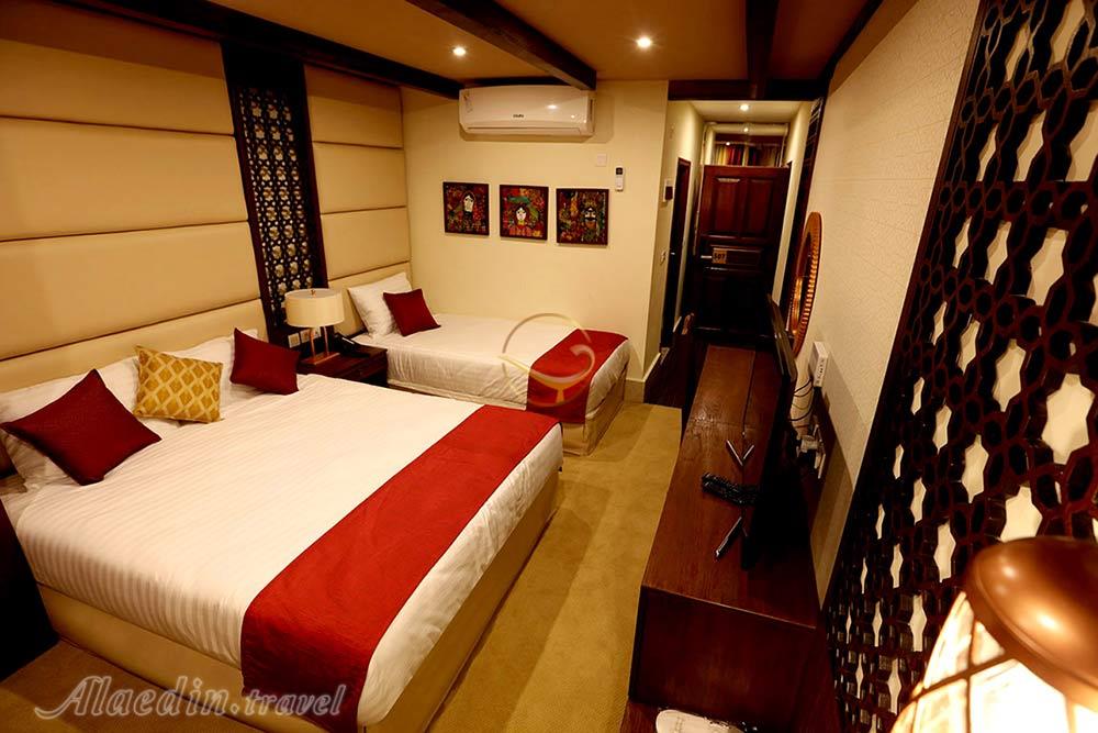 اتاق سه تخته هتل 4 ستاره بوتیک هتل ایرمان قشم | علاءالدین تراول