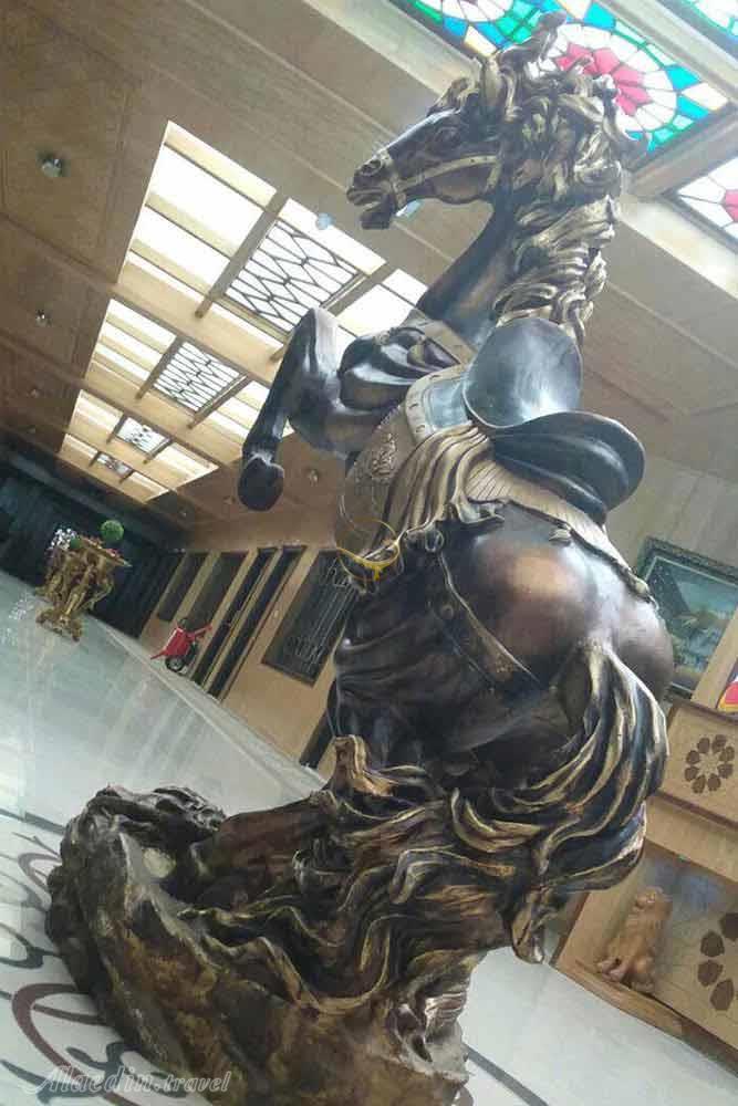 لابی هتل آپارتمان سفیر قشم | علاءالدین تراول