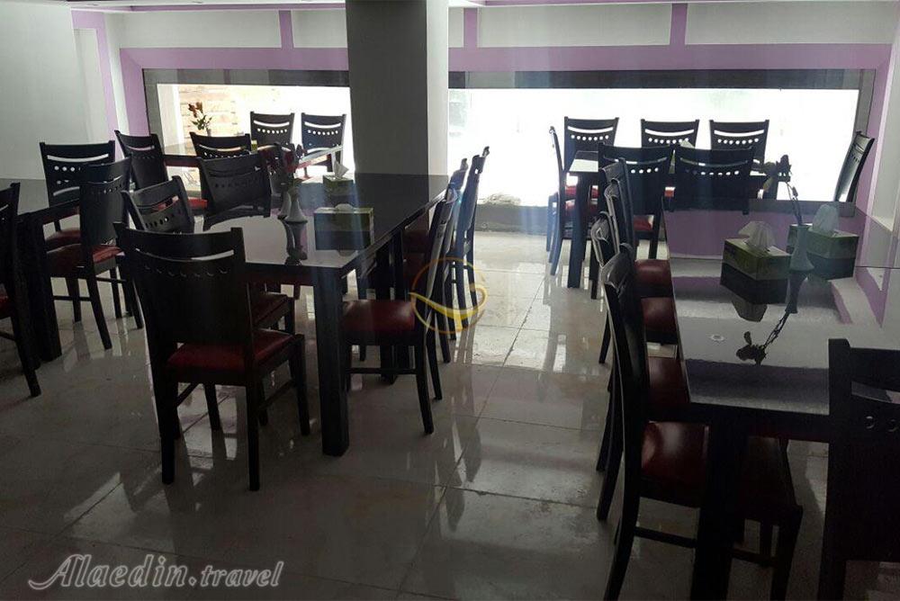 رستوران هتل آپارتمان 3 ستاره سما 1 قشم | علاءالدین تراول