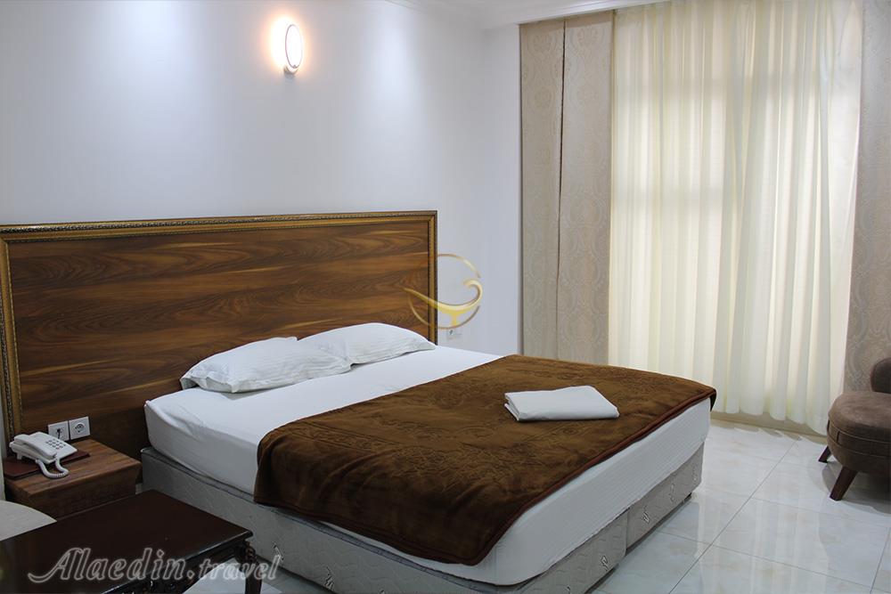 هتل آراز قم | علاءالدین تراول