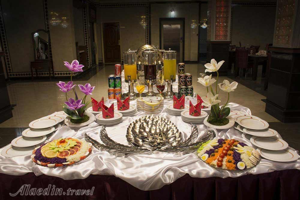 رستوران هتل 4 ستاره استقلال قم | علاءالدین تراول