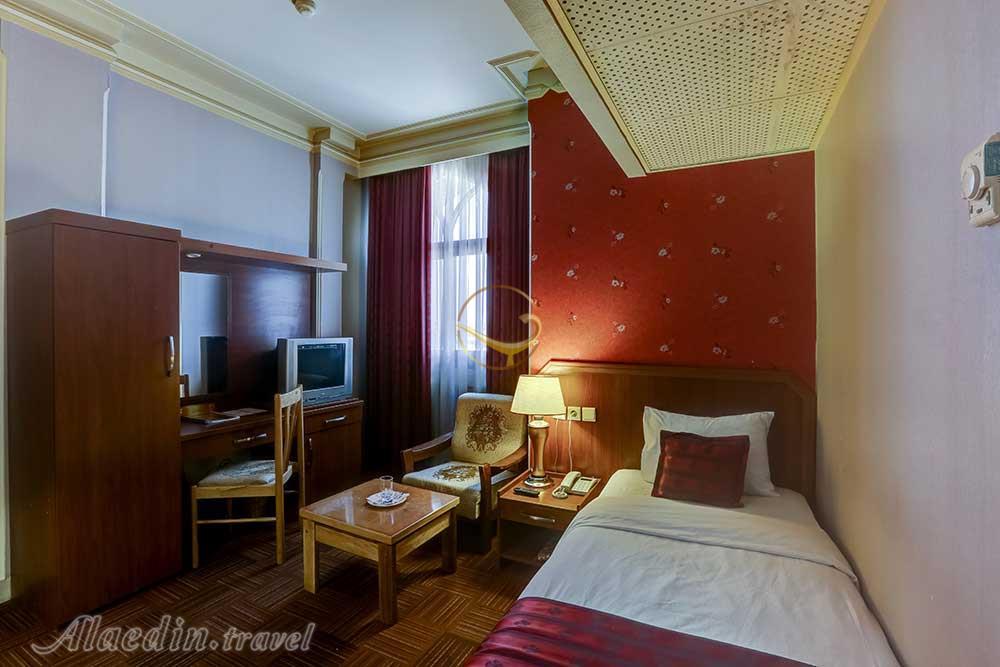 اتاق یک تخته هتل 4 ستاره بین المللی قم | علاءالدین تراول