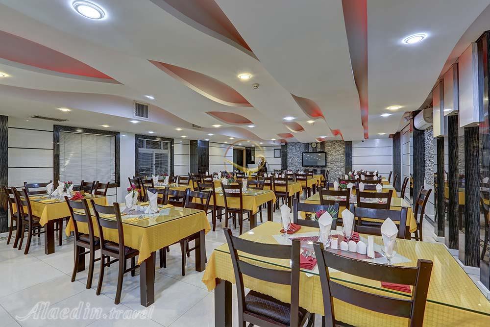 رستوران هتل 4 ستاره خورشید قم | علاءالدین تراول