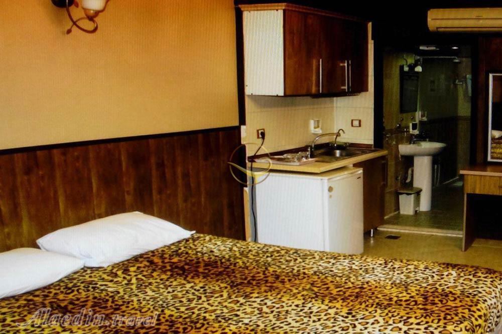 اتاق هتل مروارید قم | علاءالدین تراول