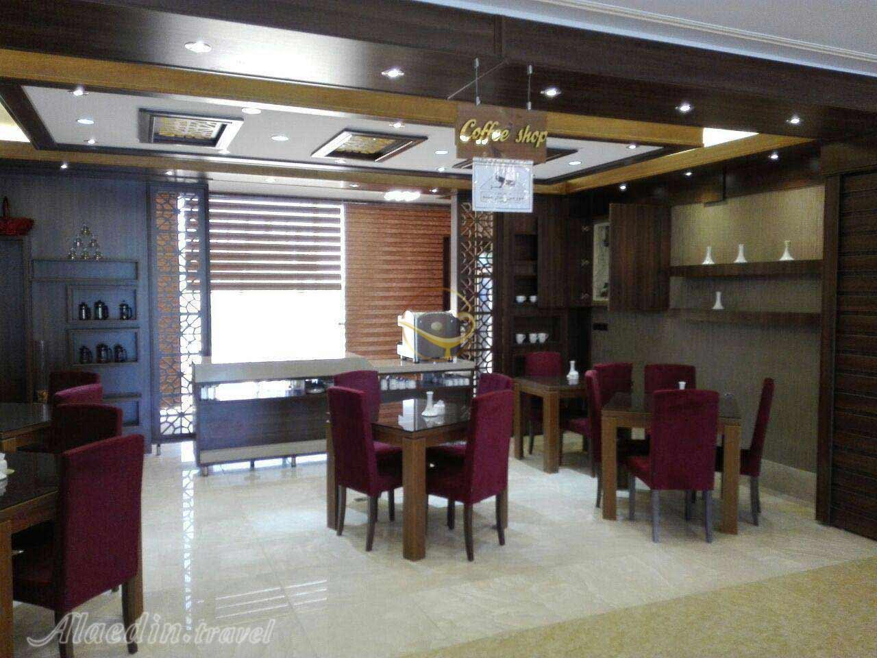کافی شاپ هتل سه ستاره شاهد قم | علاءالدین تراول