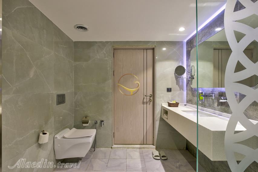 اتاق سه تخته هتل آپارتمان کوثر رامسر | علاالدین تراول