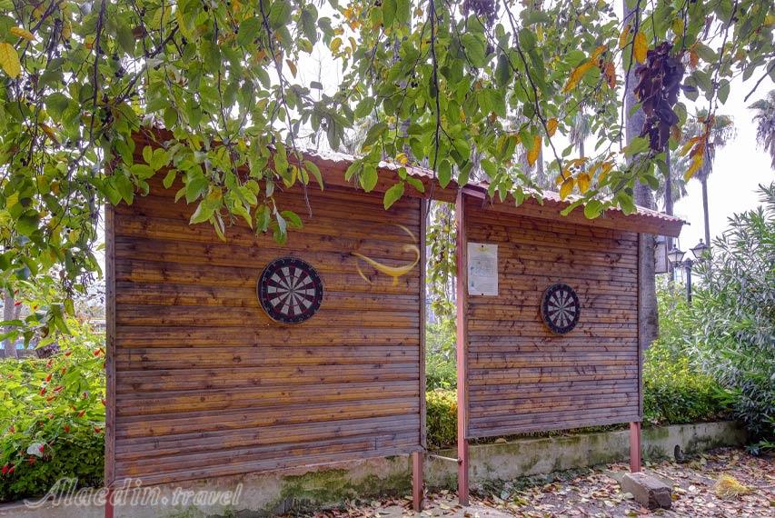 محوطه هتل آپارتمان کوثر رامسر | علاالدین تراول