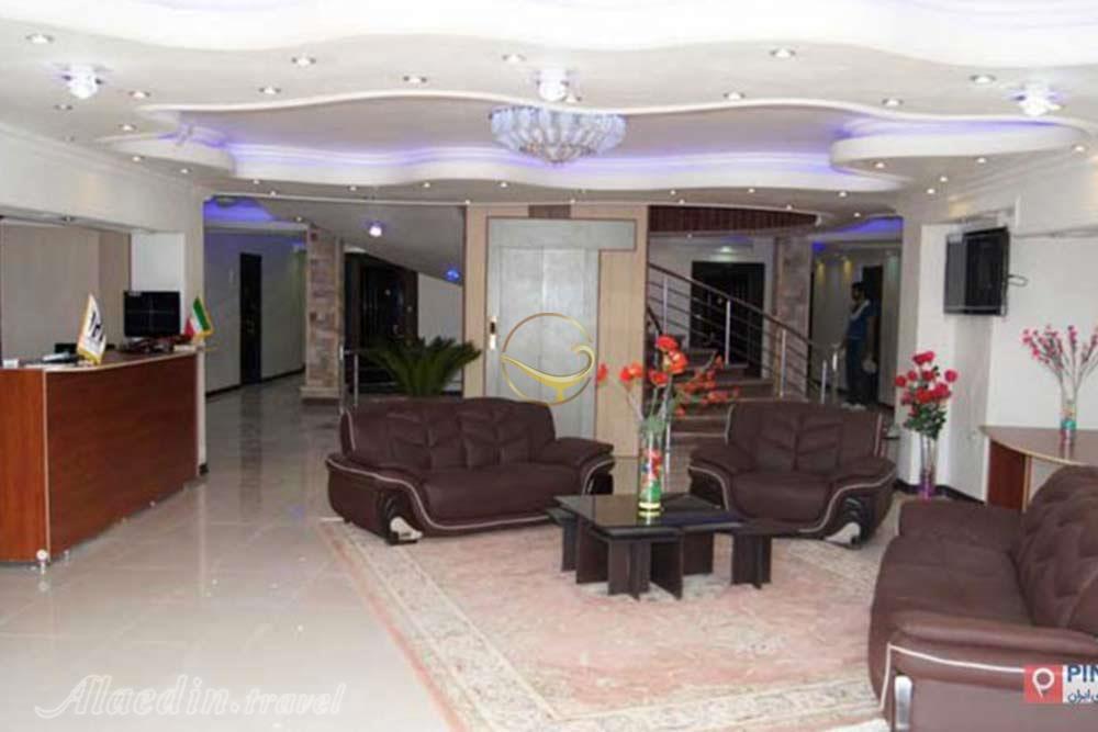 لابی هتل آپارتمان نیستان رامسر | علاءالدین تراول