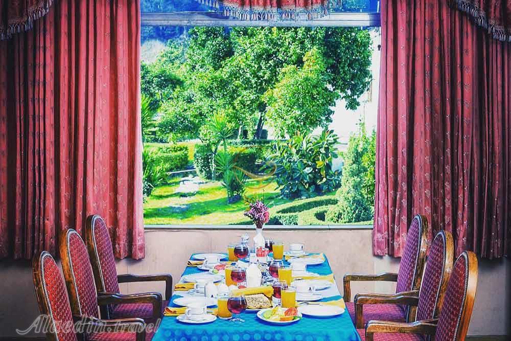 رستوران هتل چهار ستاره پارسیان آزادی رامسر | علاءالدین تراول