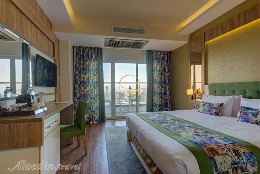 اتاق هتل چهار ستاره پارسیان آزادی رامسر | علاءالدین تراول