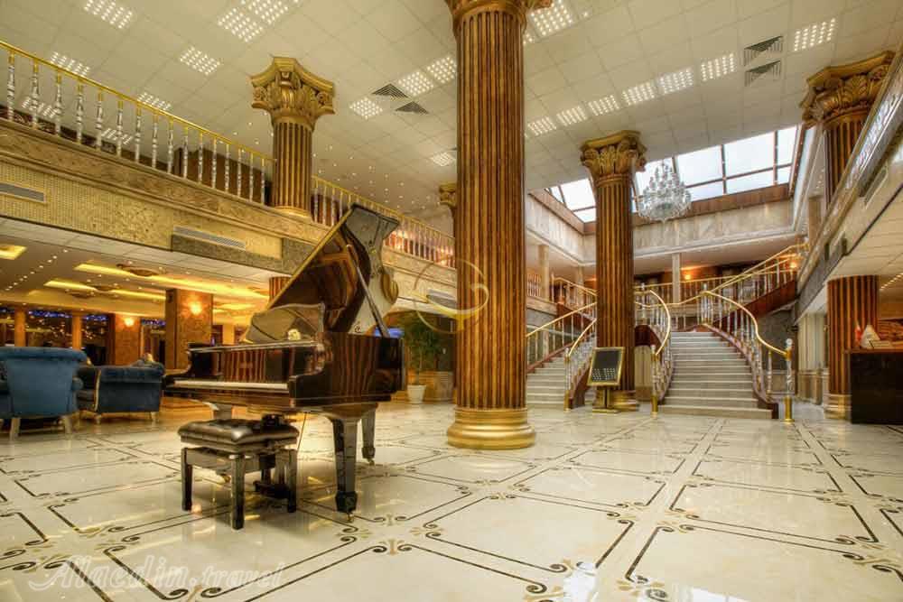 لابی هتل 5 ستاره کادوس رشت | علاءالدین تراول