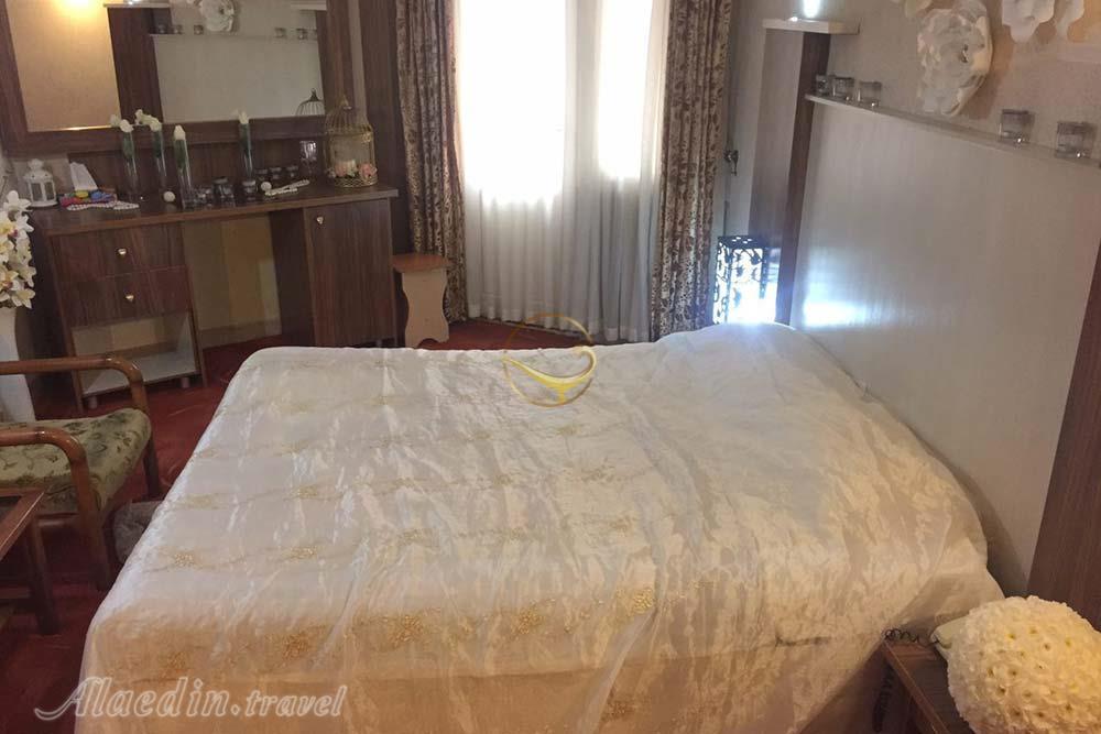 سوئیت سه نفره هتل 3 ستاره کاملیا سبزوار | علاءالدین تراول