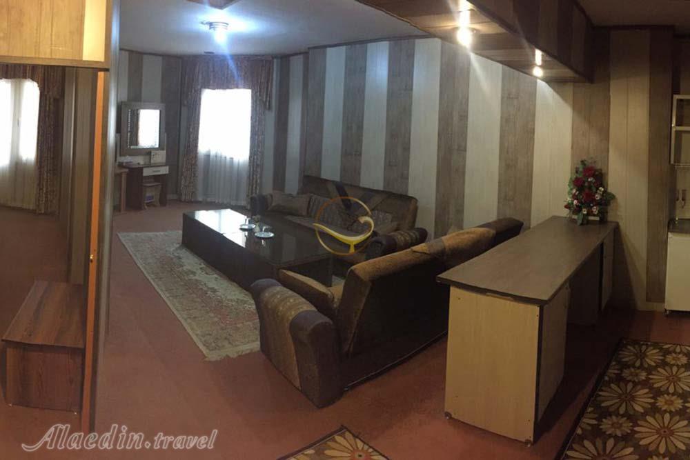 فضای نشیمن هتل 3 ستاره کاملیا سبزوار  | علاءالدین تراول