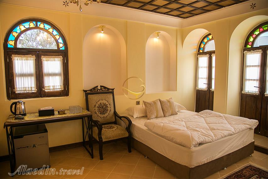 بوتیک هتل دیاکو سنندج | علاالدین تراول