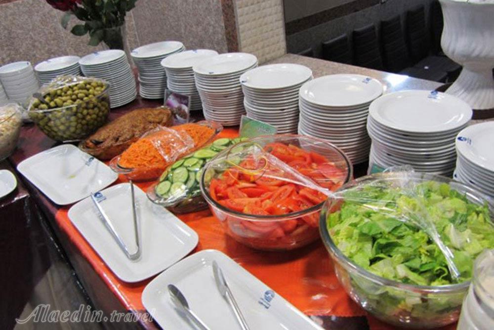 رستوران هتل آپارتمان سه ستاره قهوه سوئی سرعین | علاءالدین تراول