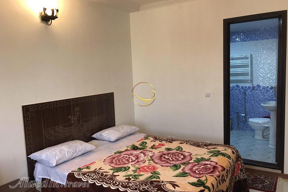 اتاق هتل سه ستاره کوروش سرعین | علاءالدین تراول