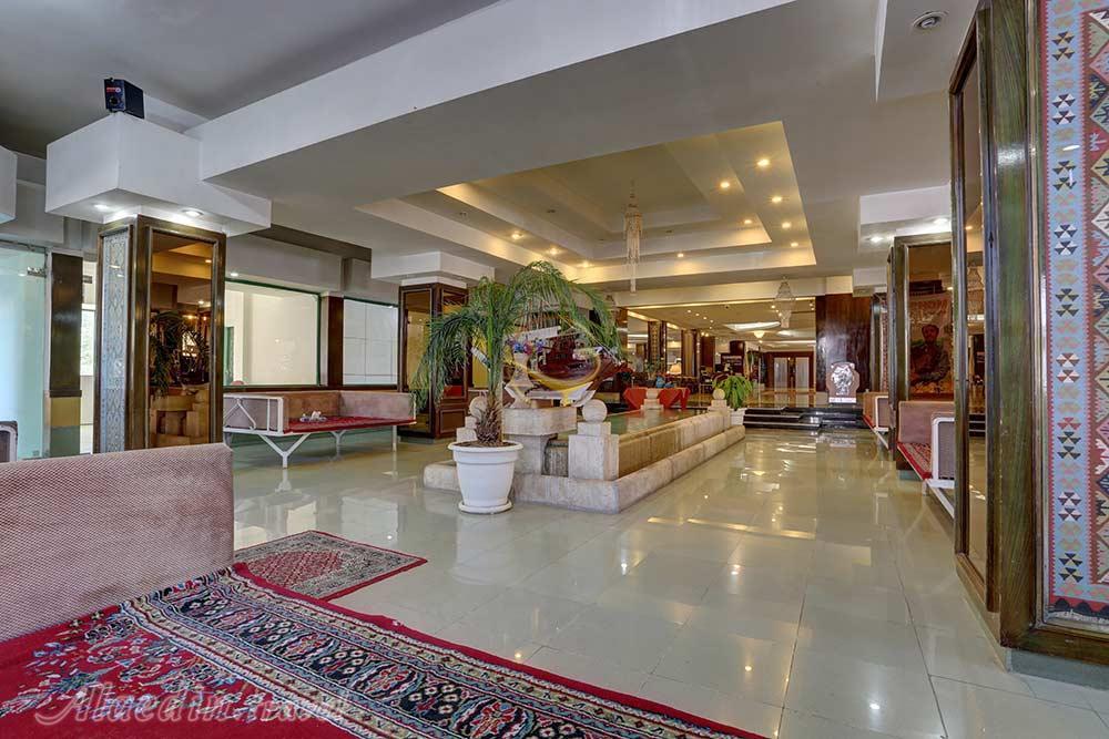 کافی شاپ هتل 4 ستاره لاله سرعین | علاءالدین تراول