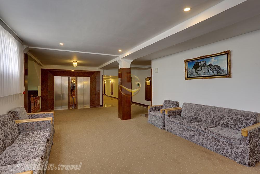 راهرو هتل 4 ستاره لاله سرعین | علاءالدین تراول