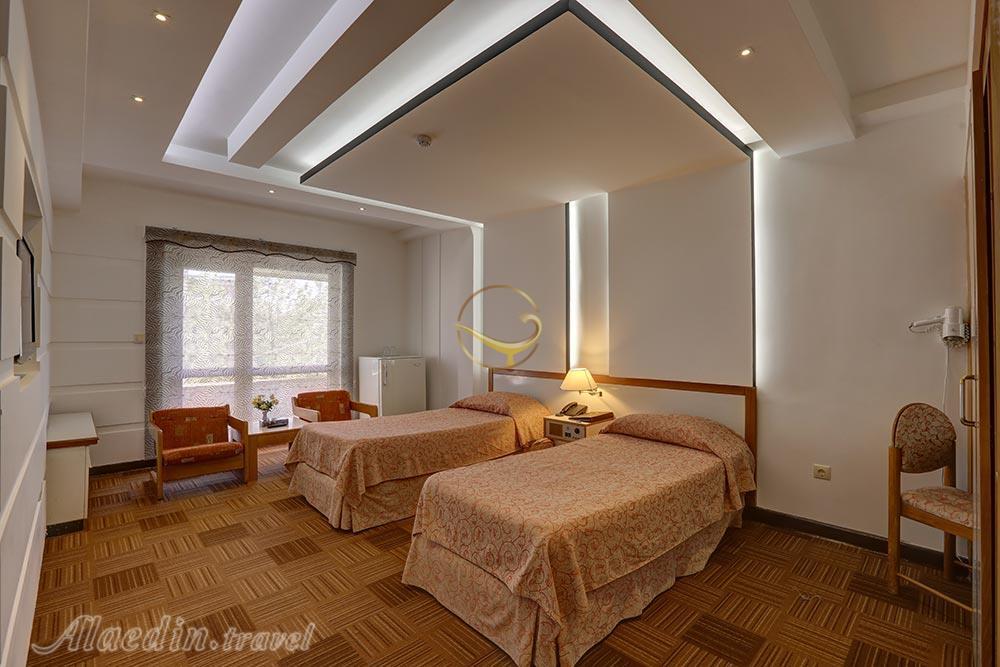 اتاق دو تخته توئین هتل 4 ستاره لاله سرعین | علاءالدین تراول