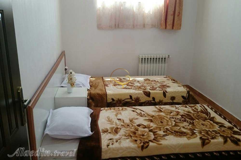 سوئیت دو خوابه چهار نفره هتل آپارتمان متین سرعین | علاءالدین تراول