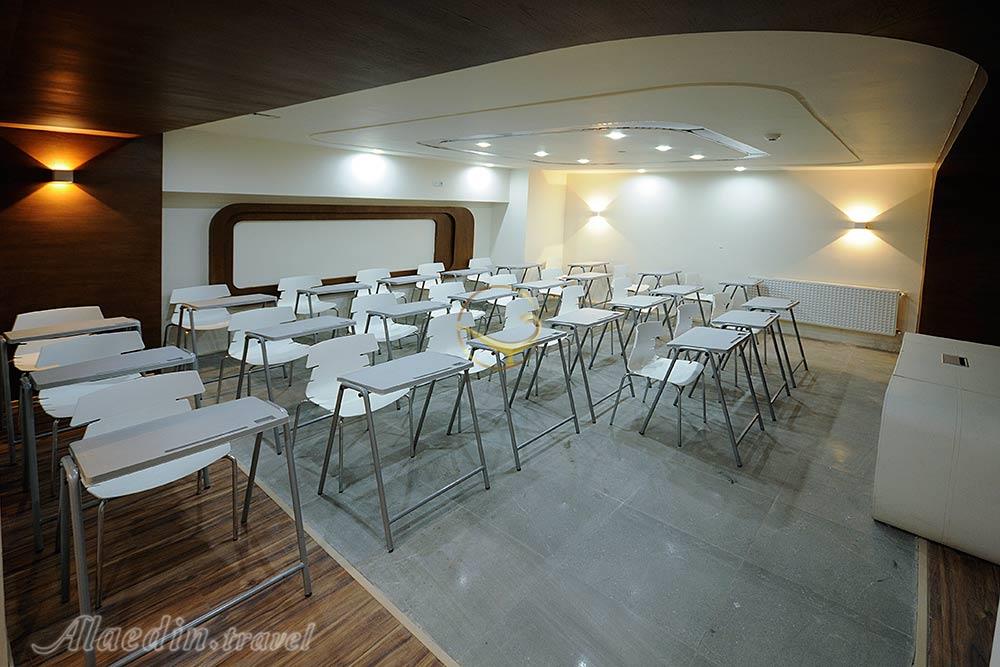 اتاق آموزش هتل 4 ستاره رویال پارک سرعین | علاءالدین تراول