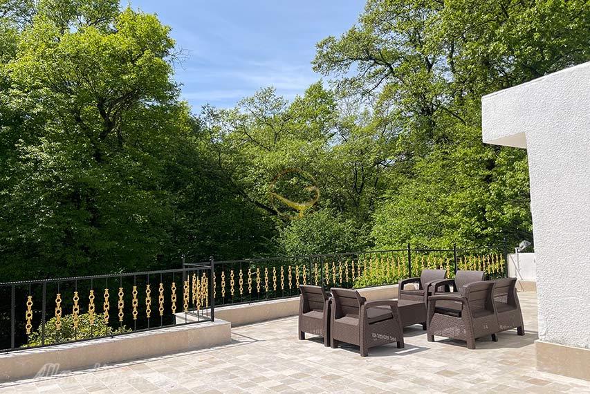 بالکن هتل 4 ستاره سالار دره ساری | علاءالدین تراول