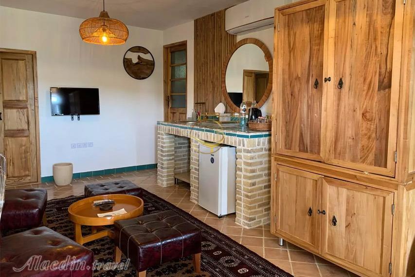 بوتیک هتل ونوشک ساری | علاالدین تراول