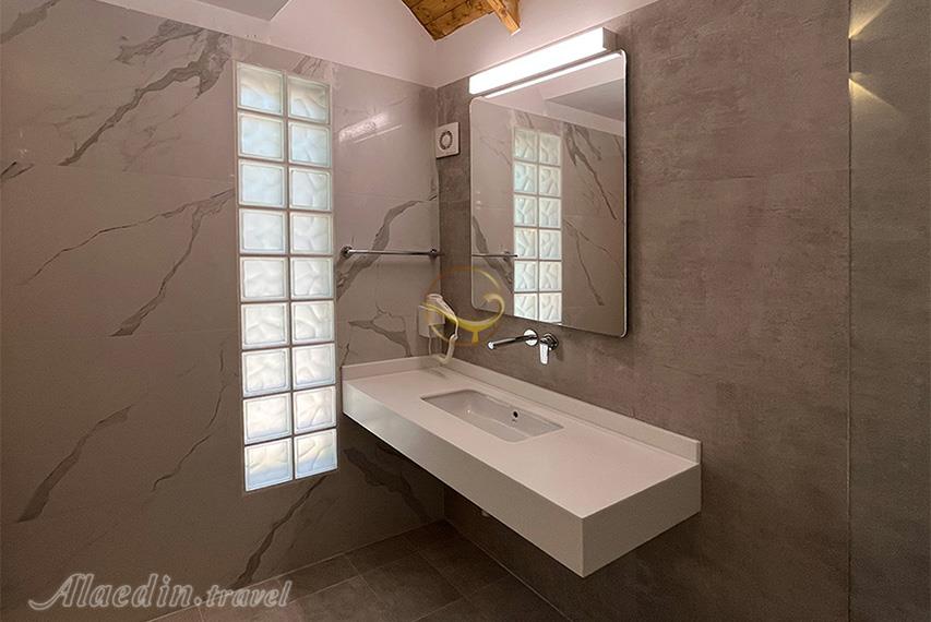 هتل جنگلی میزبان سوادکوه | علاالدین تراول