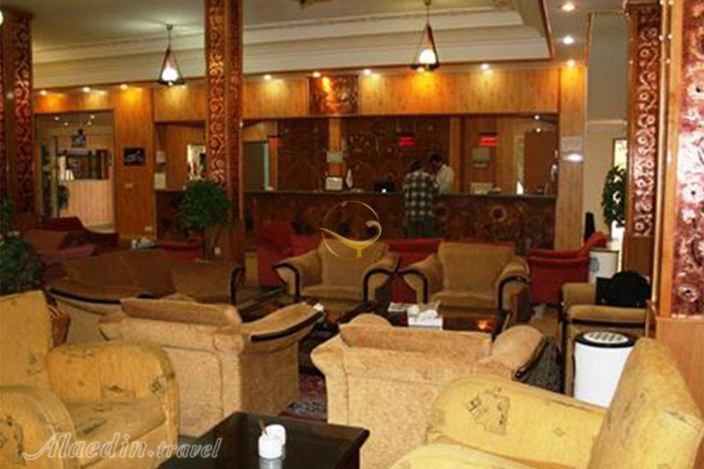 رستوران هتل 3 ستاره جهانگردی سمنان | علاءالدین تراول