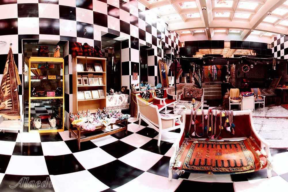 غرفه صنایع دستی هتل 4 ستاره پارسیان آزادی شهر کرد | علاءالدین تراول