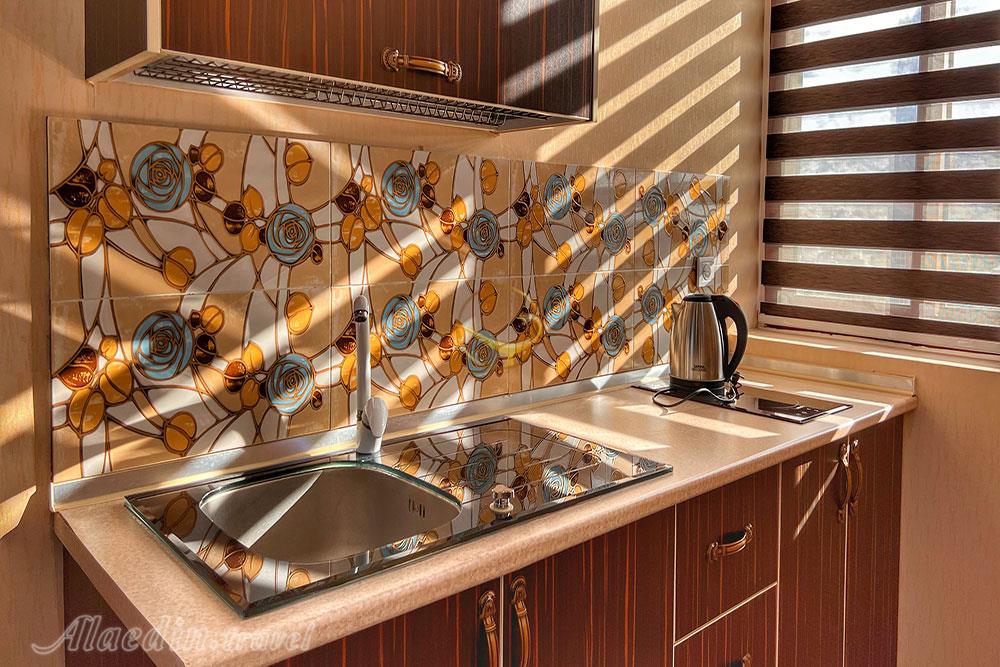 آشپزخانه سوئیت رویال و جونیور هتل قصر بسطام | علاءالدین تراول