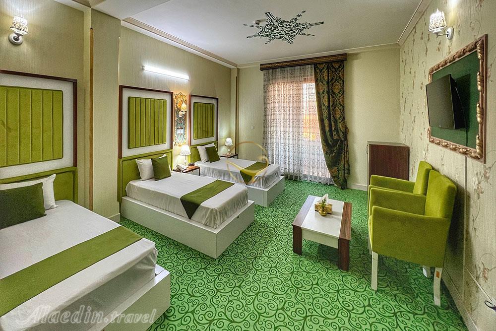 اتاق سه تخته تریپل هتل قصر بسطام | علاءالدین تراول