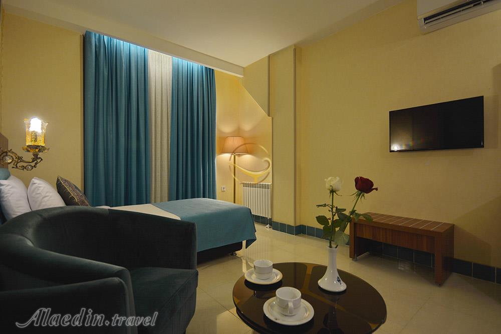 اتاق یک تخته هتل 3 ستاره ارگ شیراز | علاءالدین تراول