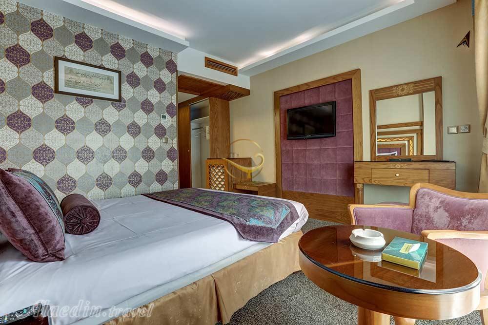 اتاق یک تخته هتل 4 ستاره آریو برزن شیراز | علاءالدین تراول