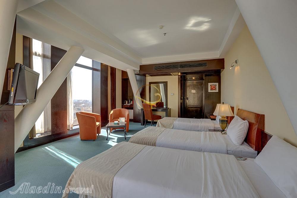 اتاق دو تخته تویین با سرویس اضافه هتل 5 ستاره چمران شیراز | علاءالدین تراول