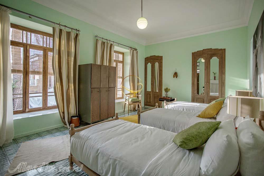 بوتیک هتل درب شازده شیراز | علاءالدین تراول