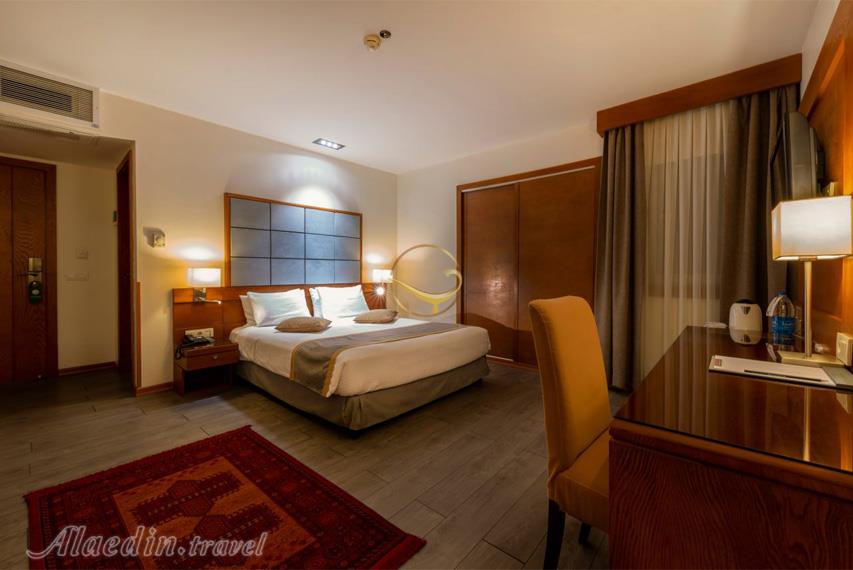 هتل الیزه شیراز | علاءالدین تراول