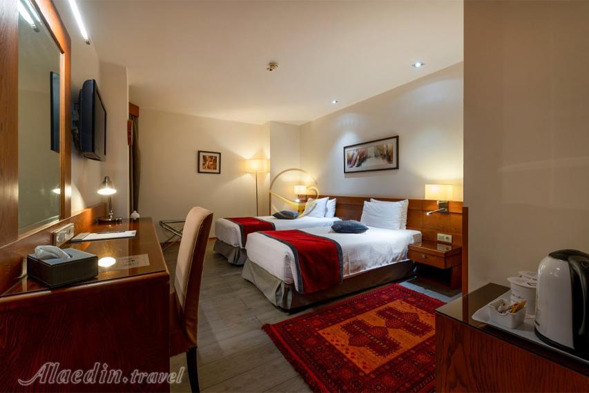 هتل الیزه شیراز | علاءالدین تراول