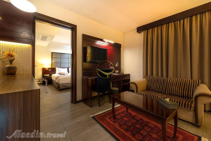 هتل الیزه شیراز | علاءالدین تراول