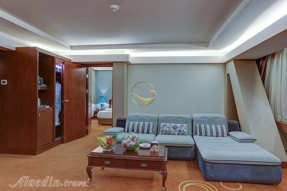 هتل بزرگ شیراز | علاءالدین تراول