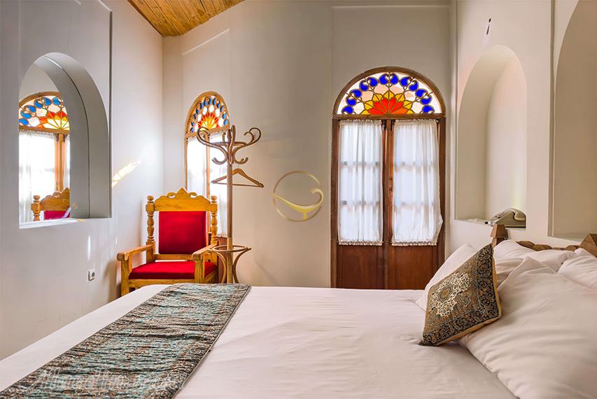 بوتیک هتل ایرانمهر شیراز | علاالدین تراول