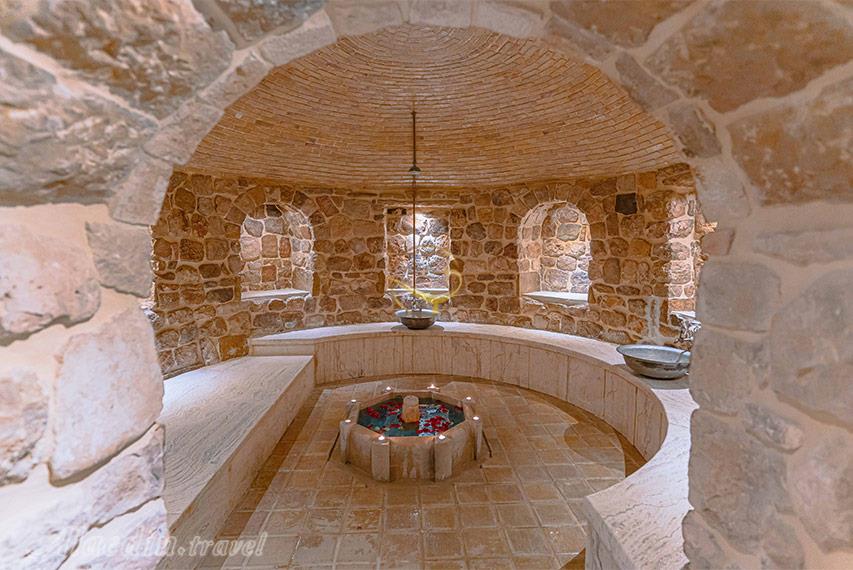 بوتیک هتل ایرانمهر شیراز | علاالدین تراول