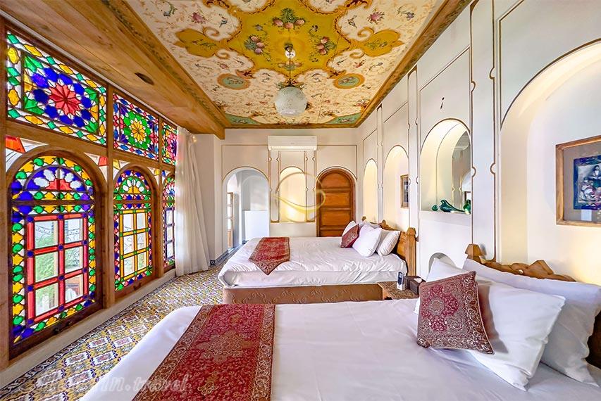 بوتیک هتل ایرانمهر شیراز | علاالدین تراول