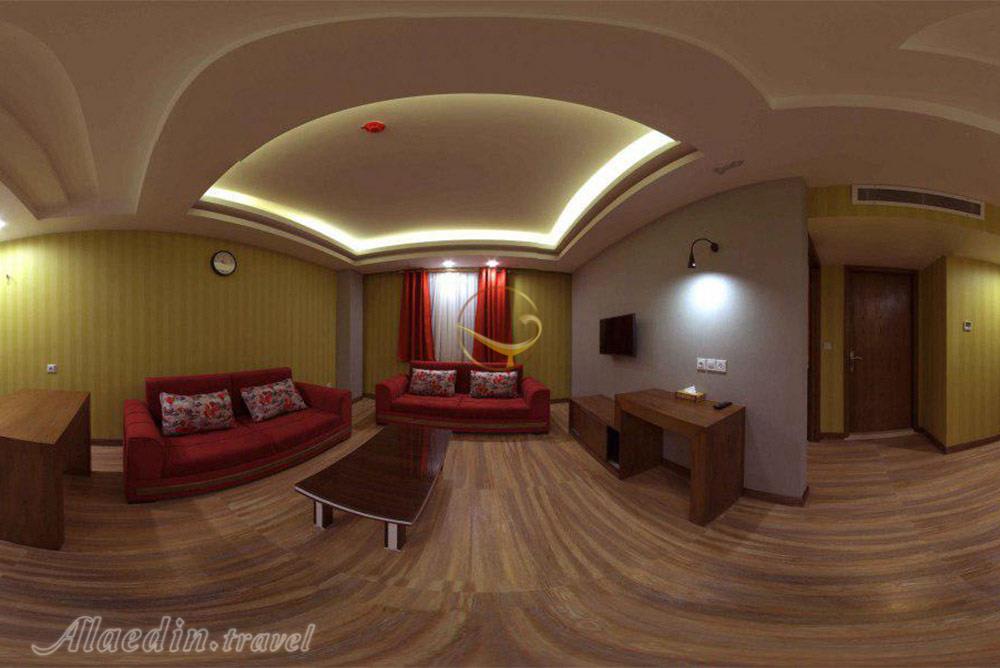 سوئیت هتل آپارتمان سه ستاره جهان نما شیراز | علاءالدین تراول