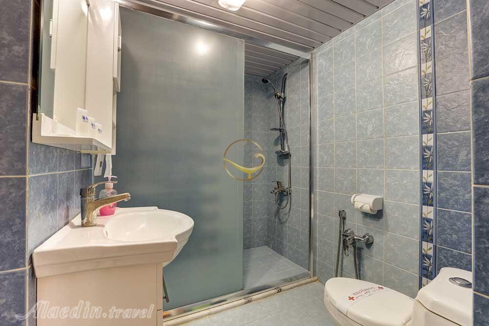 سرویس بهداشتی و حمام هتل 4 ستاره کریم خان شیراز | علاءالدین تراول